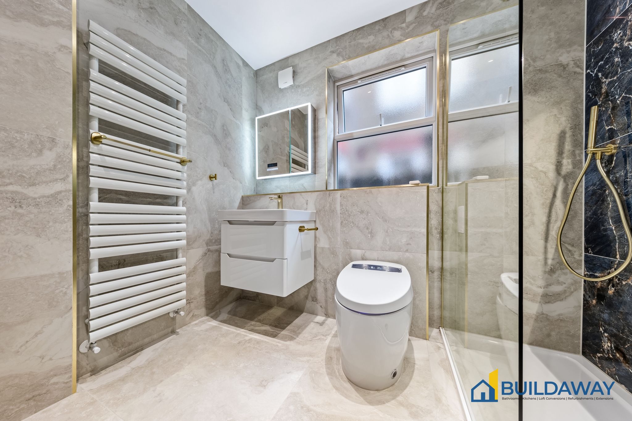 Professional bathroom fitter discussing plans with a homeowner in Dulwich